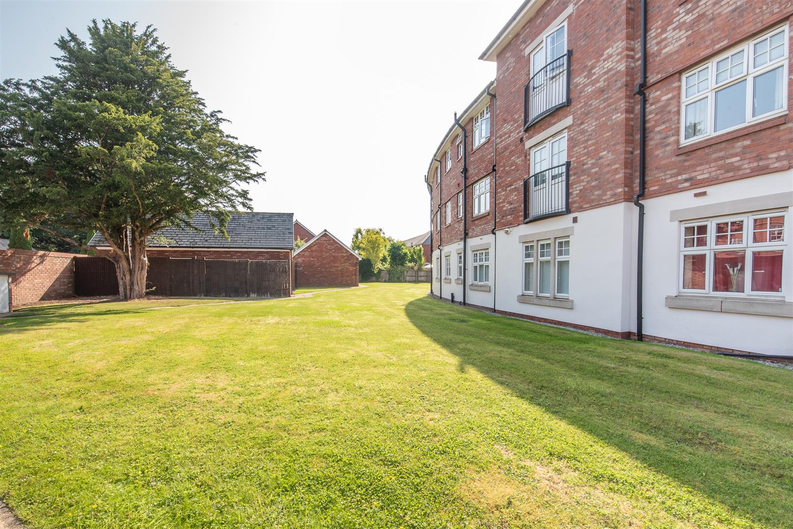 Halliwell Crescent, Hutton, Preston